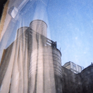 SUN KIL MOON - COMMON AS LIGHT AND LOVE ARE RED VA