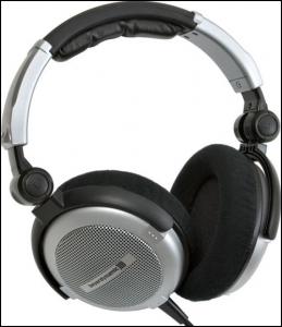 BEYERDYNAMIC - KOPTELEFOON: DT-660 GESLOTEN