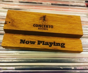 CONCERTO - RECORD STAND -CONCERTO- (OAK)