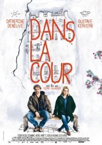 MOVIE - DANS LA COUR
