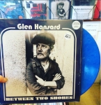 BETWEEN TWO SHORES - BLAUW VINYL, MANIA EDITION-, HANSARD, GLEN, LP, 8714092755640
