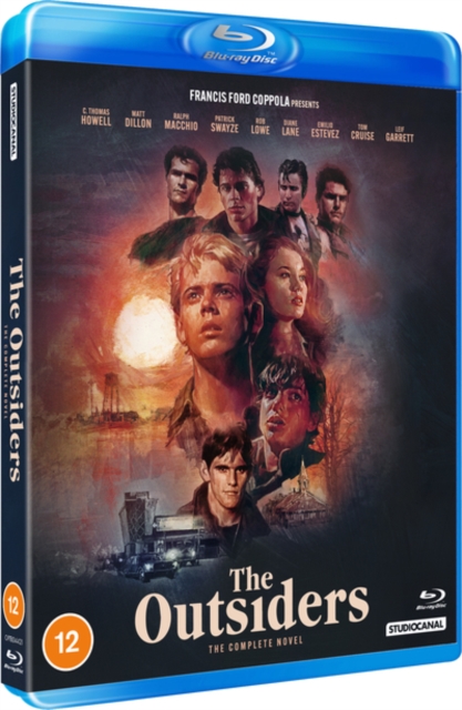 MOVIE - OUTSIDERS - THE COMPLETE NOVEL